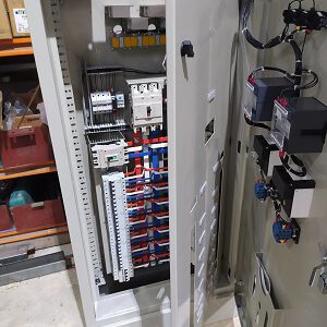 Tủ điều khiển 2 z3570633544884 a0aa0db6bd49bd7862066fd27a794b38